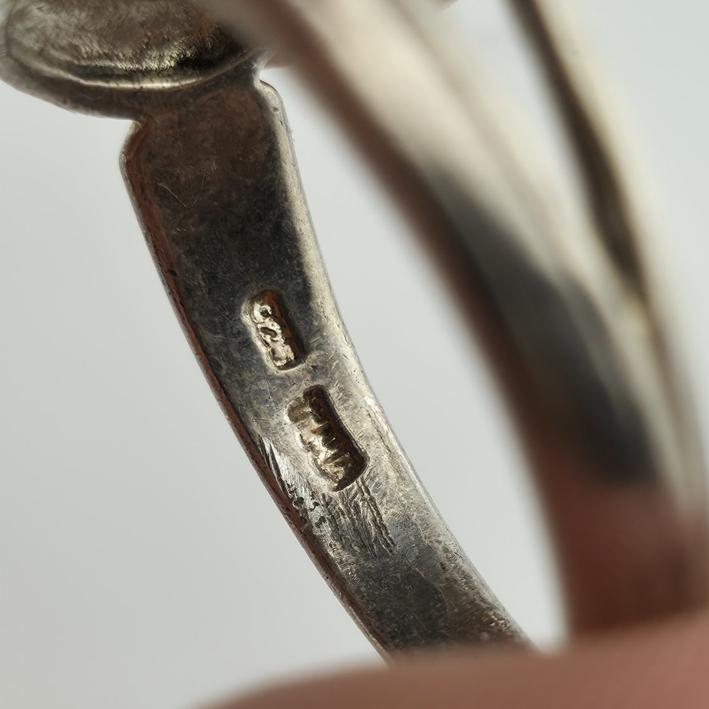 Sterling Silver Ring 925 Thailand Ring Size 9 Vintage Raised scroll  swirl motif