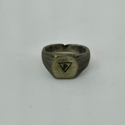 WWII Poland “P” Signet Ring Brass Size 10 Heavy Wear Wartime Military Jewelry bg