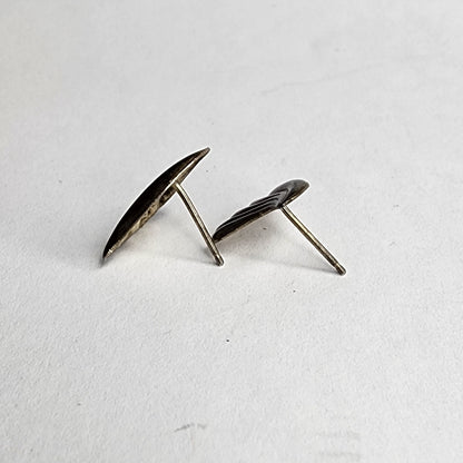 Vintage Sterling Silver 925 Ribbed Curved Fan Wings Triangle Stud Post Earrings