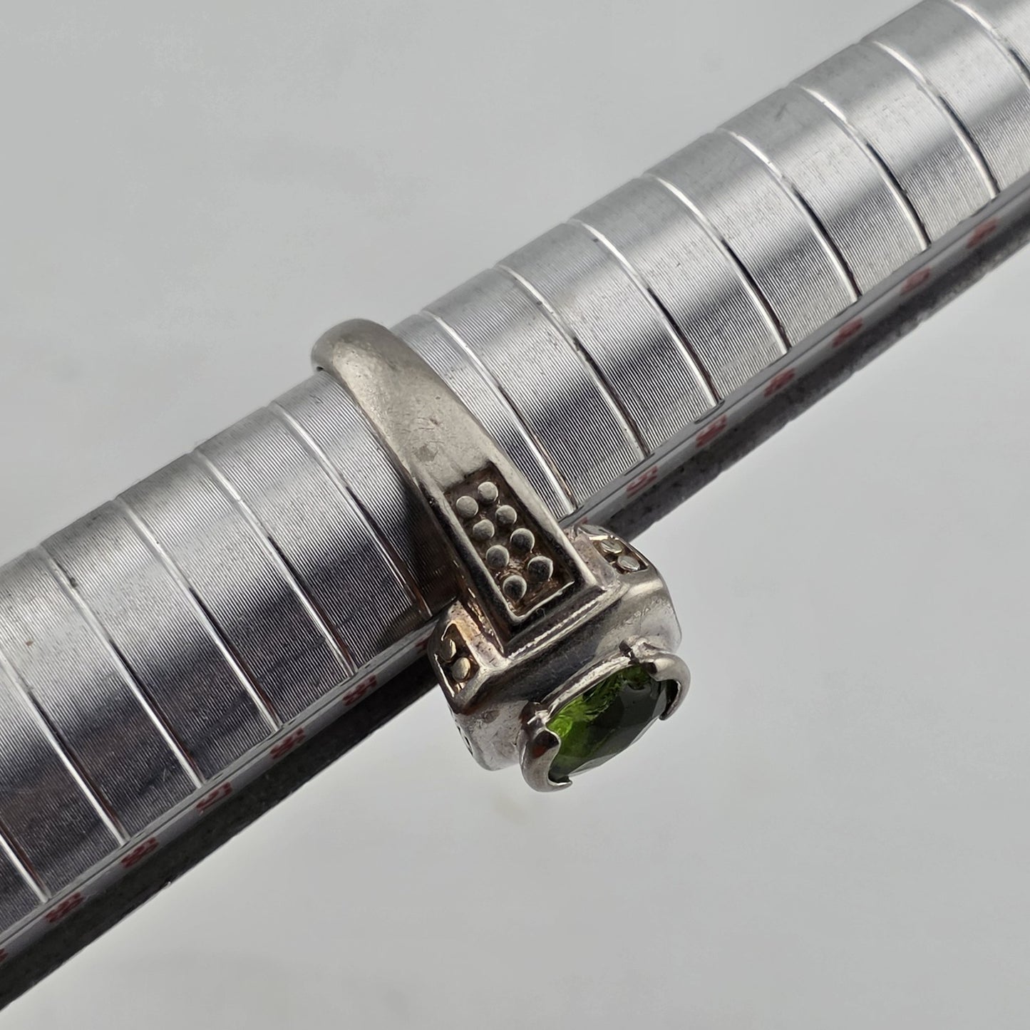 .925 Sterling Silver Ring  Oval Cut  Green Stone Solitaire Vintage Size 6.5