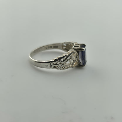 sterling silver Ring Purple amethyst Oval Stone Filigee Open Work Band size 5.25