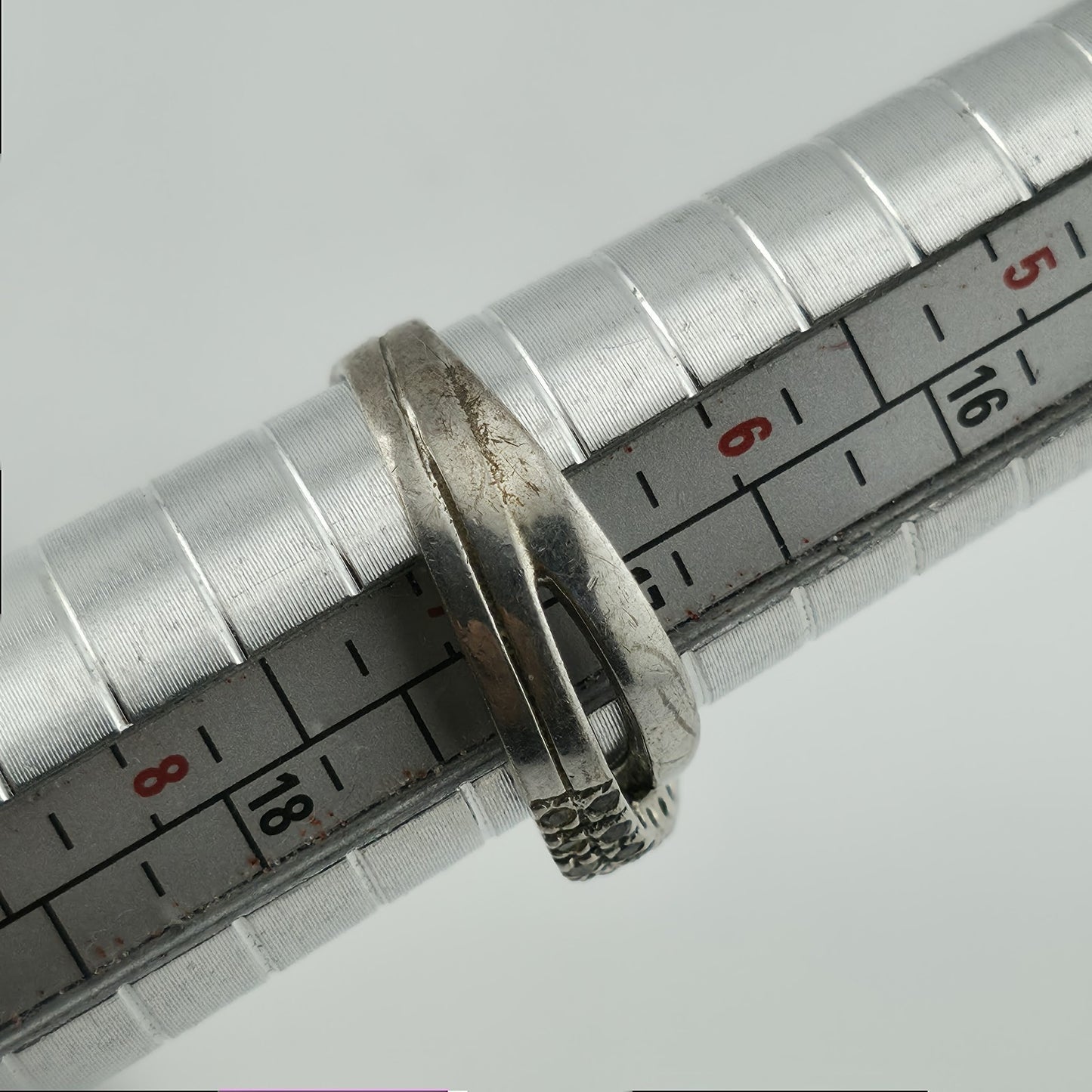 NF Sterling Silver Ring 925 Intertwined Crossover white black Stones Size 7