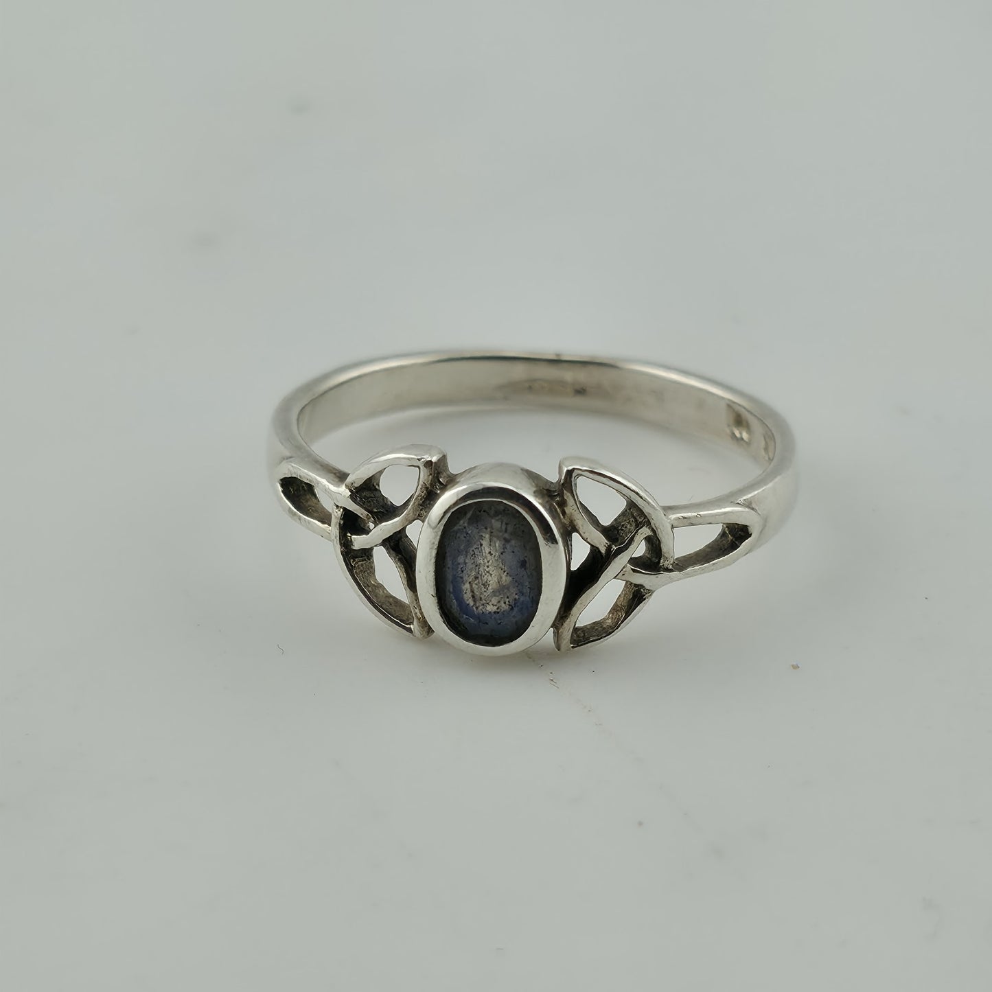 925 Sterling Silver Ring Celtic Trinity Knot Agate Blue Stone Size 8.75