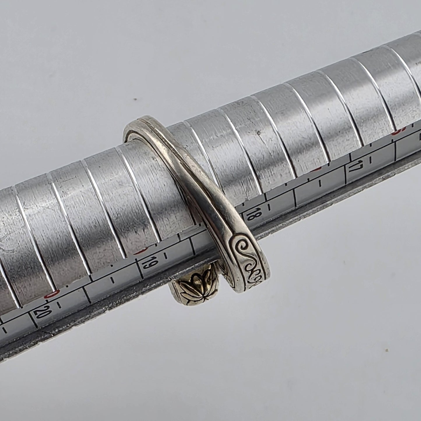 Sterling Silver Rinf Etched Bypass Size 9 Adjustable Vintage