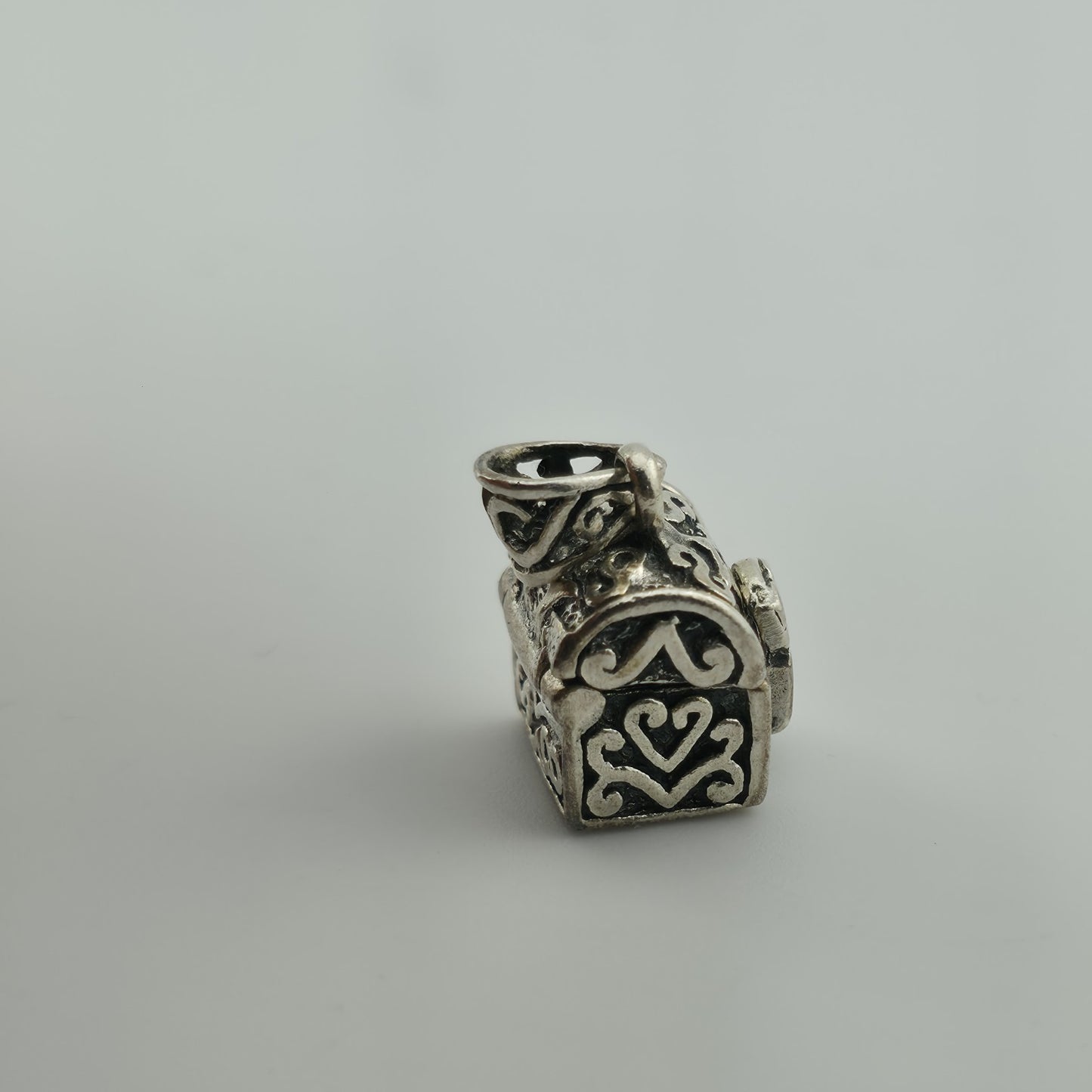 Sterling Silver Pendant Vintage Scroll Treasure Box  .925 Vintage