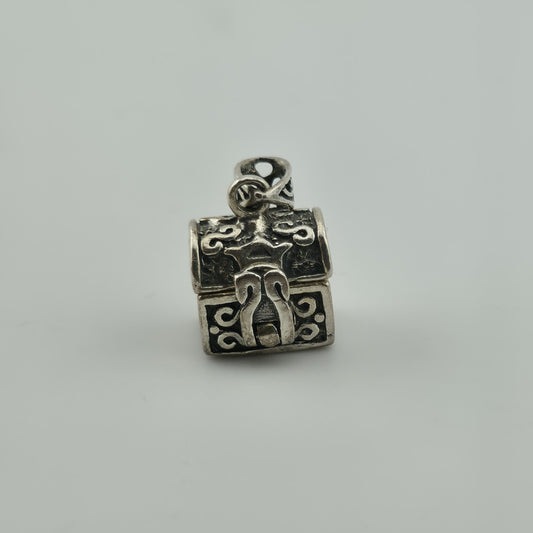 Sterling Silver Pendant Vintage Scroll Treasure Box  .925 Vintage