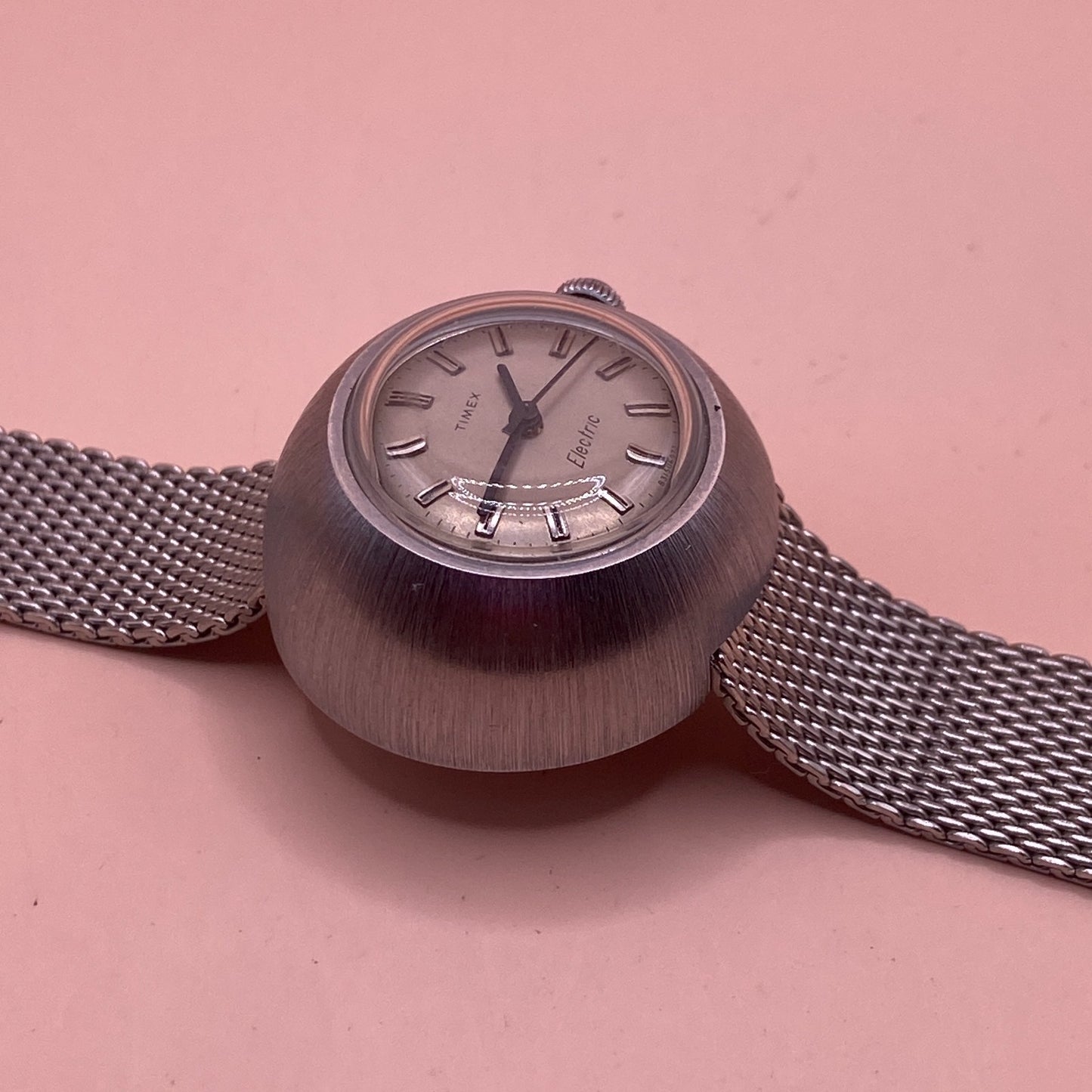 Timex Electric Domed Watch Women 30mm Silver Tone Mesh Band New Battery Vintage