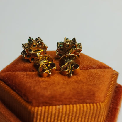 14K Yellow Gold Earrings White Pearls Flower Green Stones Stud 9mm 585