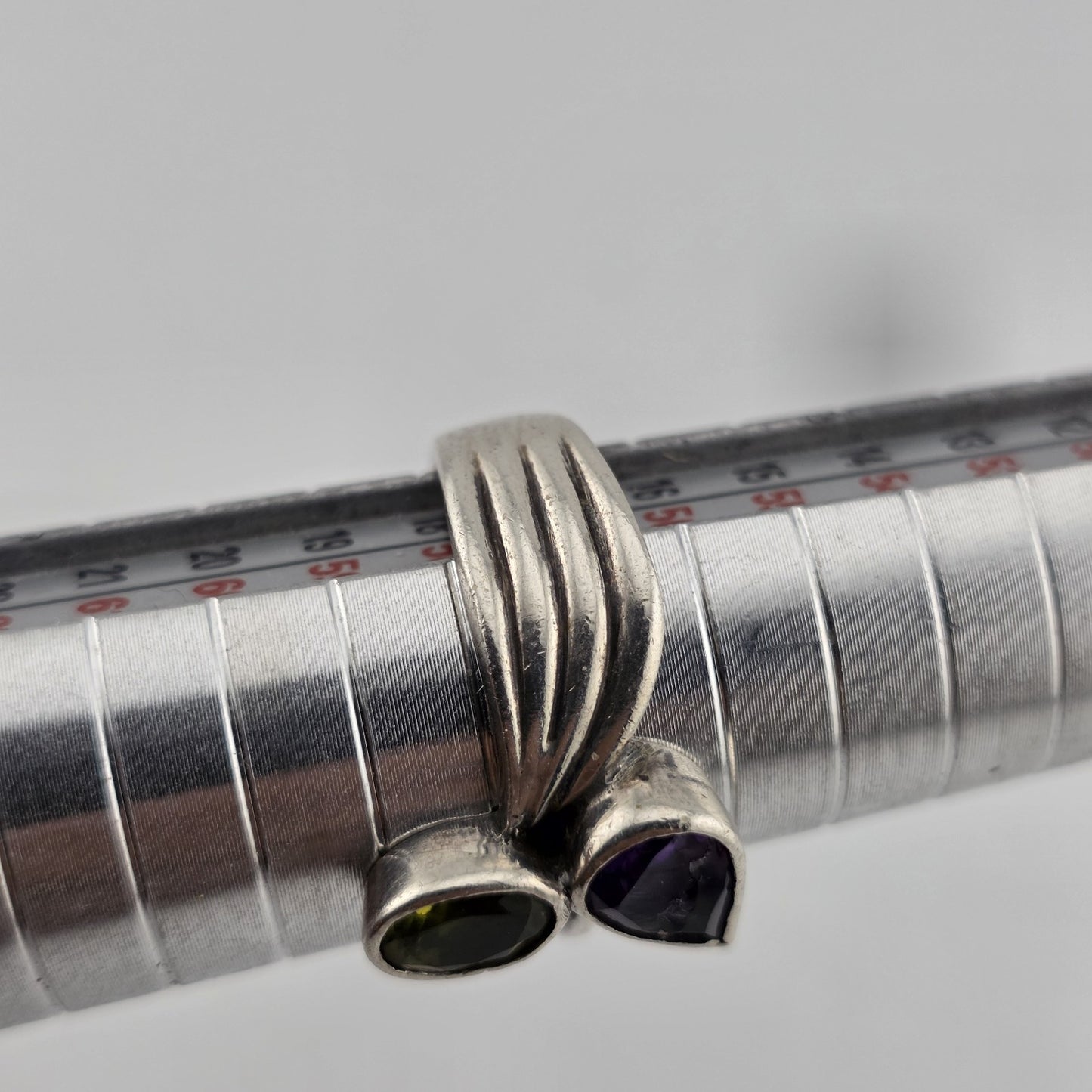 925 Sterling Silver Ring Natural Purple Green Stones Size 8 Chip On Amethyst