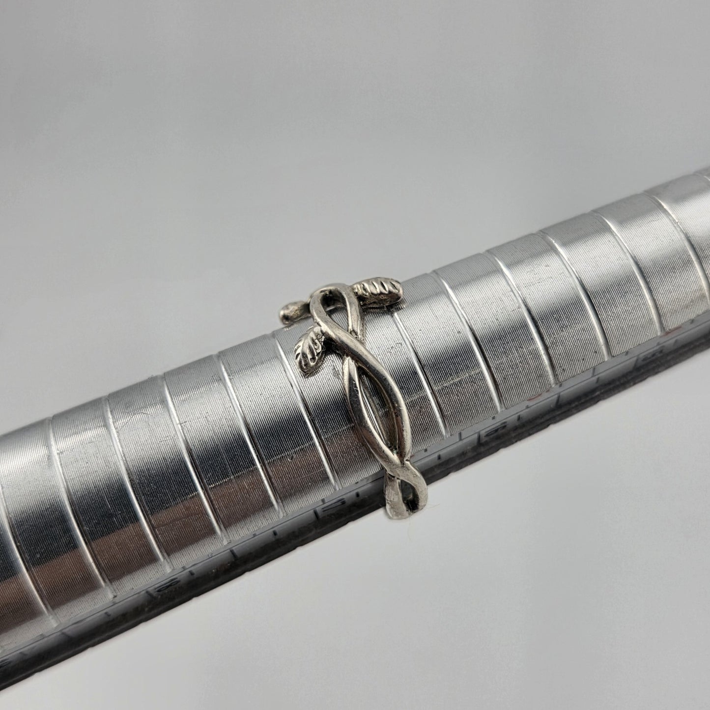 925 Sterling Silver Ring Olive Leaf Style Band 6 laurel branch design