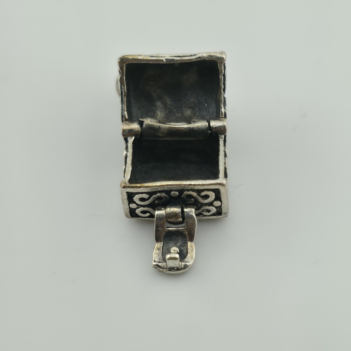 Sterling Silver Pendant Vintage Scroll Treasure Box  .925 Vintage