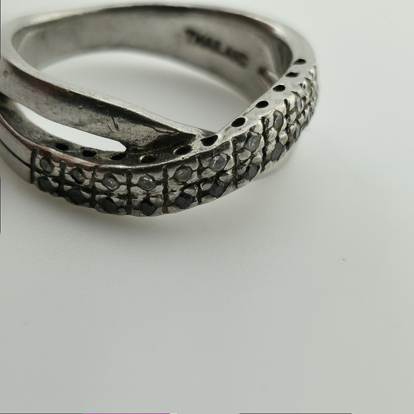 NF Sterling Silver Ring 925 Intertwined Crossover white black Stones Size 7