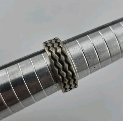 Sterling Silver 925 Ring Artisan Tribal Band Size 7.50 Rare