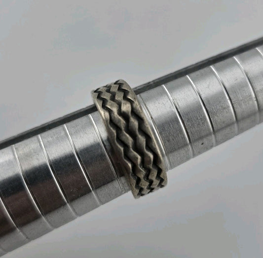 Sterling Silver 925 Ring Artisan Tribal Band Size 7.50 Rare