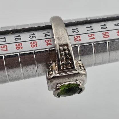 .925 Sterling Silver Ring  Oval Cut  Green Stone Solitaire Vintage Size 6.5
