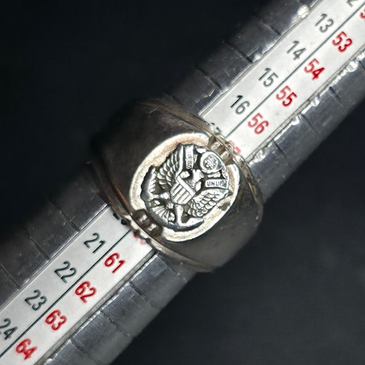 Vintage 925 Sterling Silver Military US Army Eagle Crest Signet Ring Sz 8.5 Dee Bee