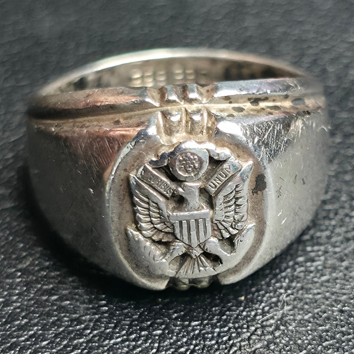 Vintage 925 Sterling Silver Military US Army Eagle Crest Signet Ring Sz 8.5 Dee Bee