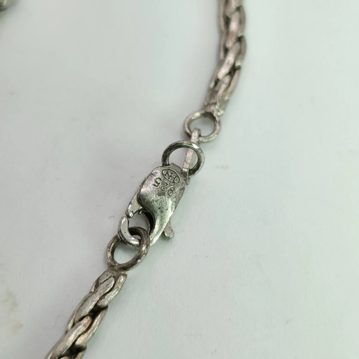 Vintage Heng Ngai 925 Sterling Silver V-Shape Necklace Genuine 1/2 Ct Diamond
