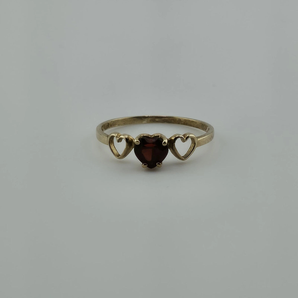 10K Yellow Gold Ring Band Red Garnet Rhodolite Heart Stones June size 6