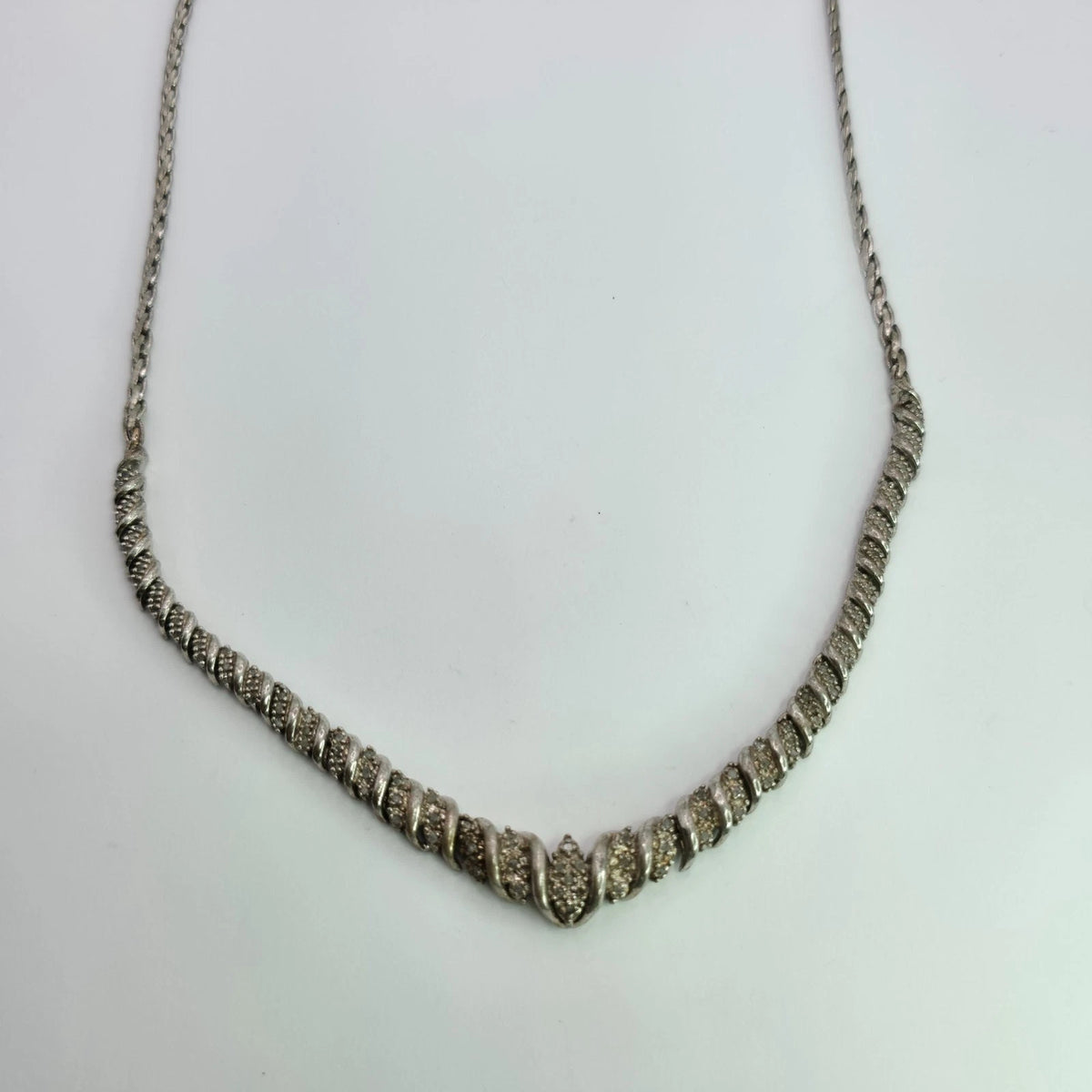 Vintage Heng Ngai 925 Sterling Silver V-Shape Necklace Genuine 1/2 Ct Diamond