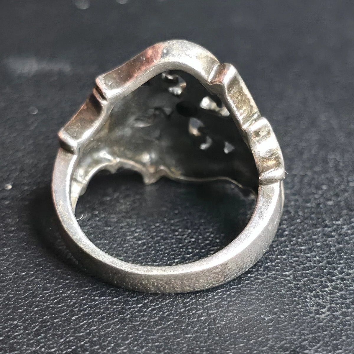 Sterling Silver 925 S Shape Cross Shins Style Ring Size 8 Scroll Flourish