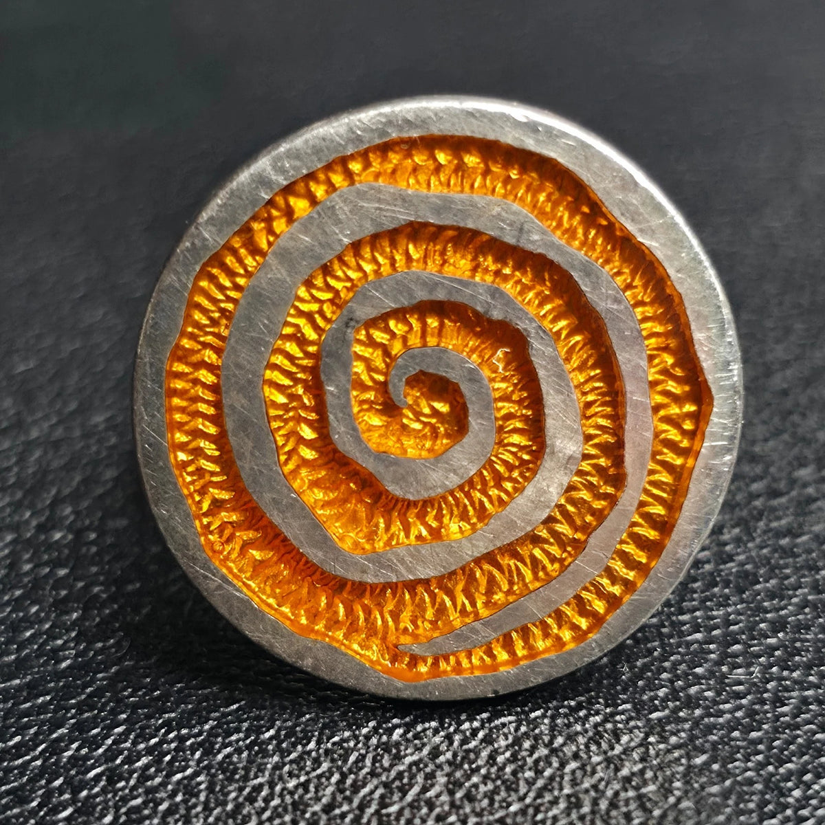 Sterling Silver Round Dome Ring Orange Spiral Inlay Sz 6 Tribal Style