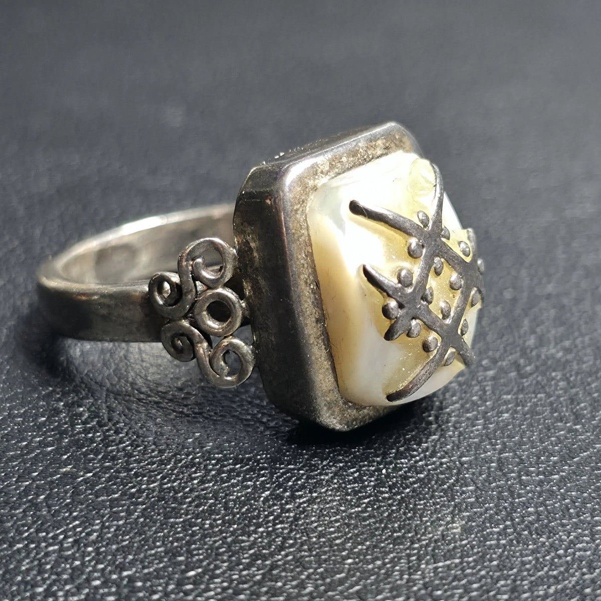 Sterling Silver 925 Mother of Pearl Statement Ring Size 7 Artisan Scroll Design