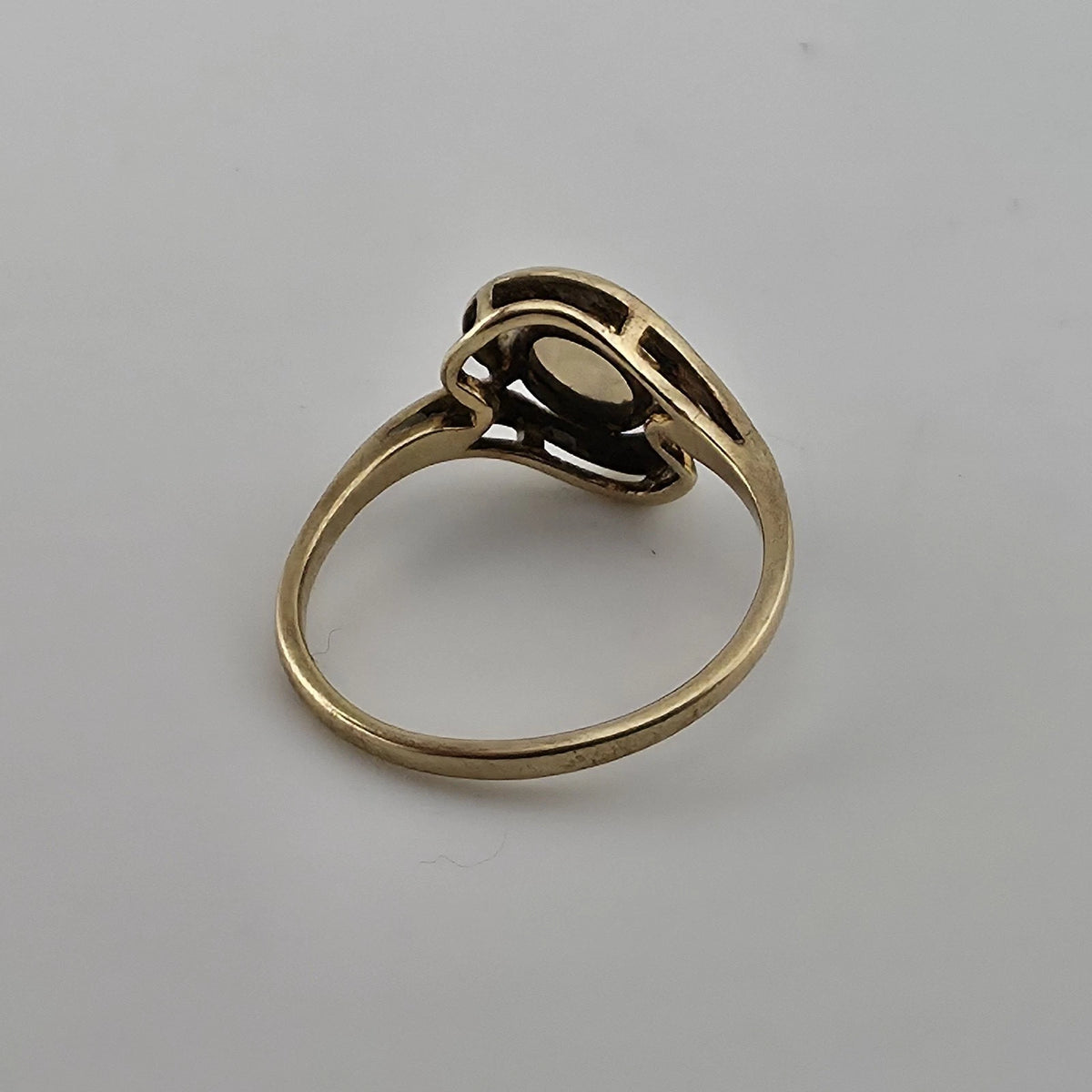 10K Yellow Gold Opal Ring Vintage Oval Cabochon Swirl Setting Size 6.25