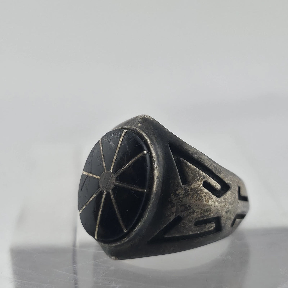 Vintage Sterling Silver Black Onyx Signet Ring Size 8 Inlay Sunburst Patina