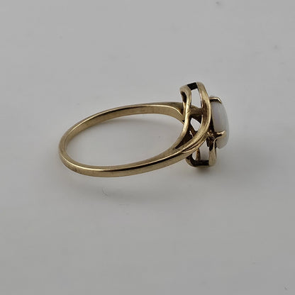 10K Yellow Gold Opal Ring Vintage Oval Cabochon Swirl Setting Size 6.25