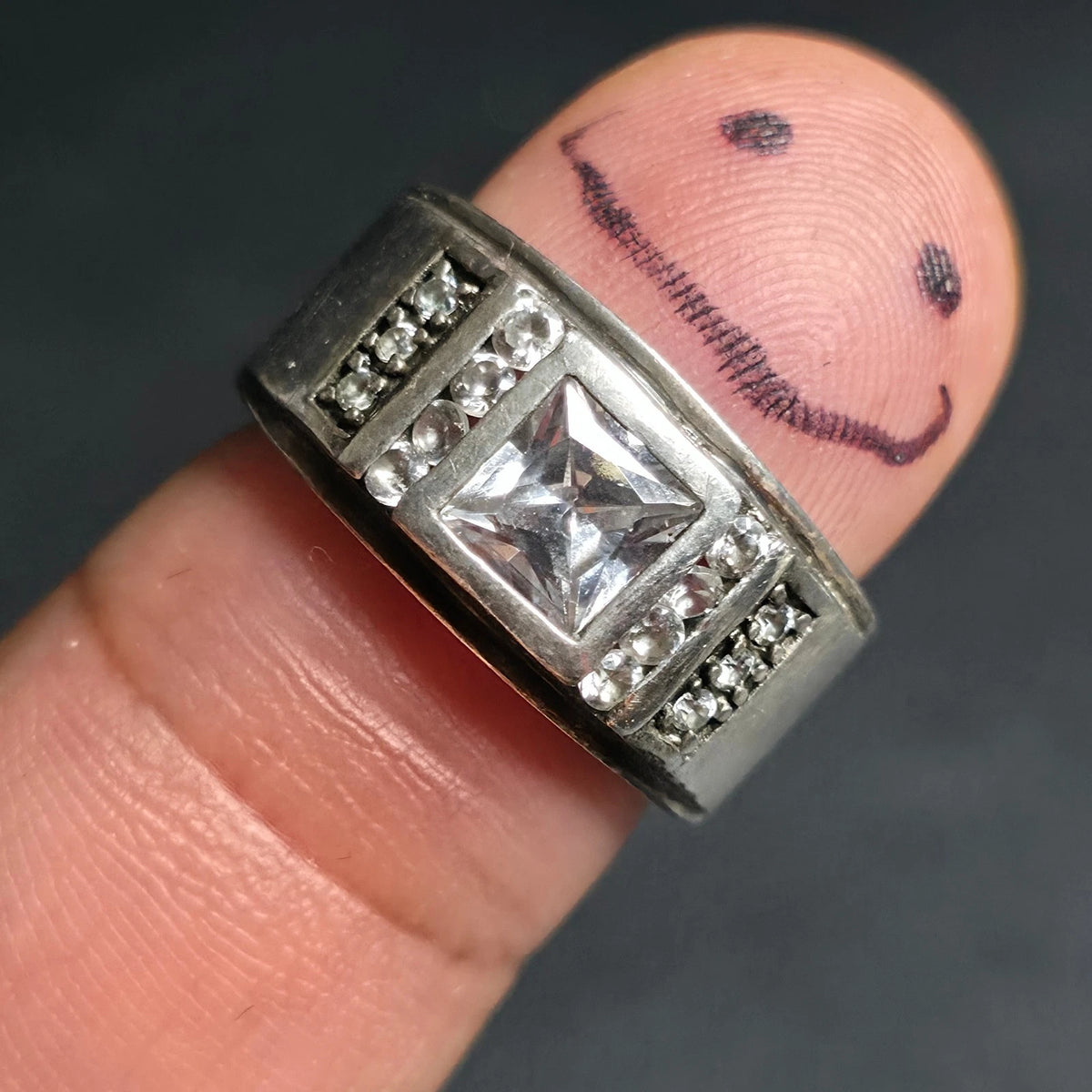 925 Sterling Silver Princess Cut Clear Stone Wide Band Ring Size 7.5 Pave Accent