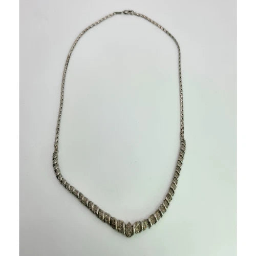 Vintage Heng Ngai 925 Sterling Silver V-Shape Necklace Genuine 1/2 Ct Diamond